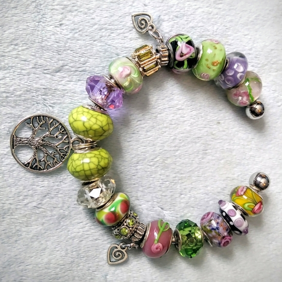 Tree of Life Charm Beaded Bracelet Handmade - Picture 2 of 3